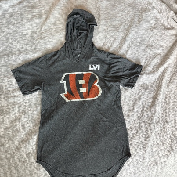 Men's Gray and Orange Bengals Football NFL Joe Burrow 9 Hoodie T-Shirt - Picture 1 of 7